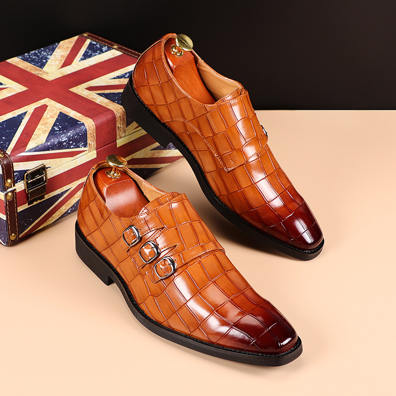 Men'S Formal Wear For A Wedding - Elbise ayakkabı erkekler üzerinde kayma oxfordlar
